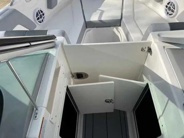 Slide: The Image of Chaparral 21 SSi 2025 - 15