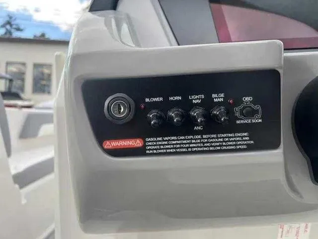 Slide: The Image of Chaparral 21 SSi 2025 - 16