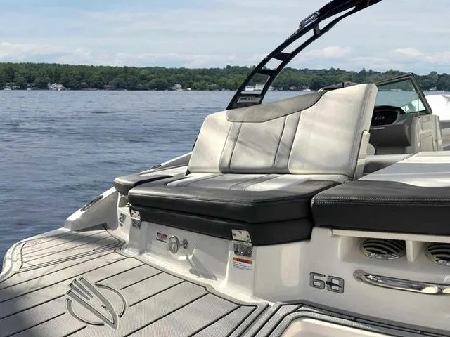 Slide: The Image of Chaparral 21 SSi 2025 - 5