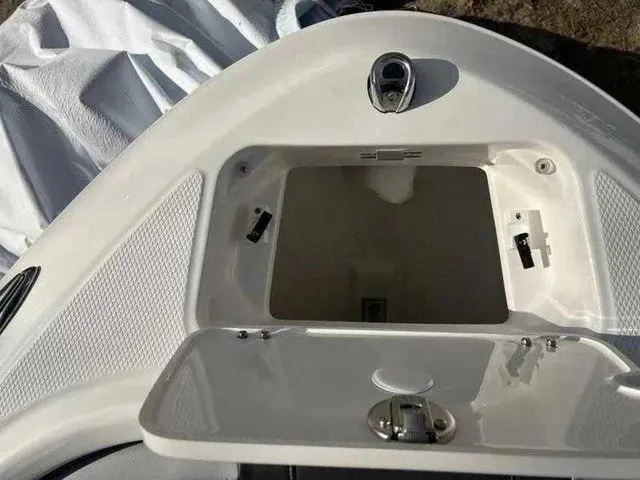 Slide: The Image of Chaparral 21 SSi 2025 - 8