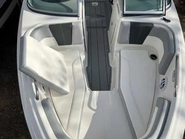 Slide: The Image of Chaparral 21 SSi 2025 - 9