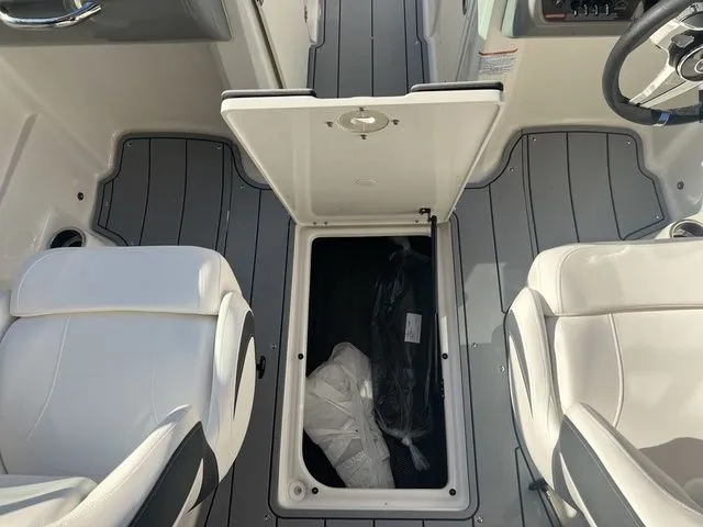 Slide: The Image of Chaparral 21 SSi OB 2025 - 10