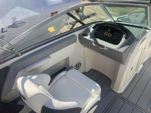 Slide: The Image of Chaparral 21 SSi OB 2025 - 5