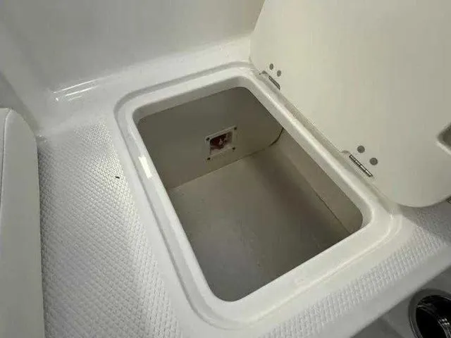 Slide: The Image of Chaparral 21 SSi 2024 - 12