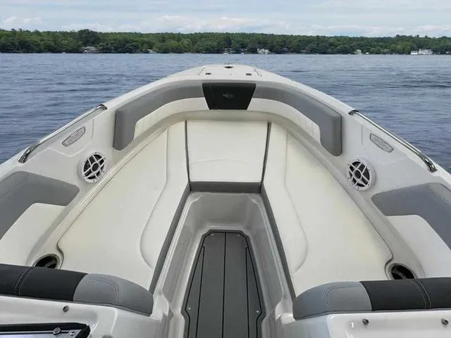 Slide: The Image of Chaparral 21 SSi 2024 - 18