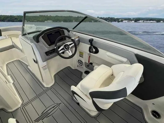 Slide: The Image of Chaparral 21 SSi 2024 - 8