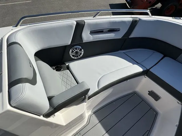 Slide: The Image of Chaparral 287 SSX 2025 - 28