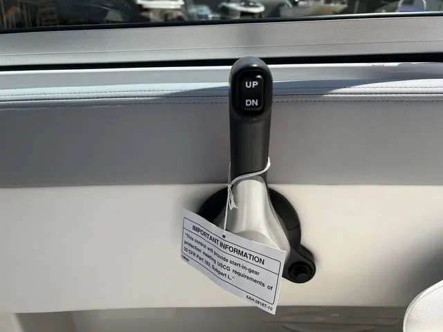 Slide: The Image of Chaparral 19 SSi OB 2024 - 6