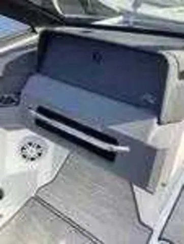 Slide: The Image of Cobalt R4 Outboard 2025 - 10