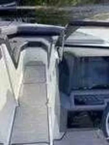 Slide: The Image of Cobalt R4 Outboard 2025 - 28