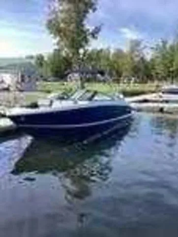 Slide: The Image of Cobalt R4 Outboard 2025 - 29