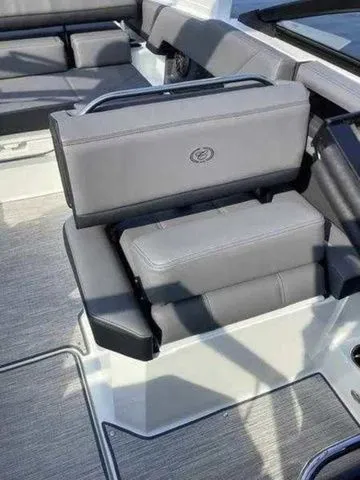 Slide: The Image of Cobalt R4 Outboard 2025 - 6