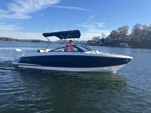 Slide: The Image of Cobalt R4 Outboard 2025 - 4