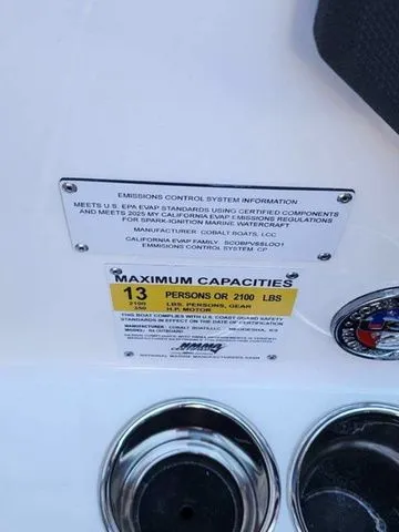 Slide: The Image of Cobalt R4 Outboard 2025 - 9