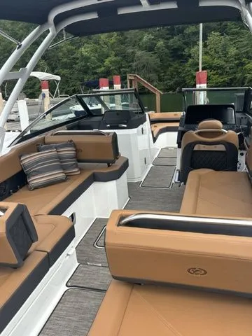 Slide: The Image of Cobalt R6 Outboard 2023 - 5