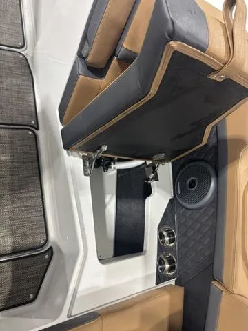 Slide: The Image of Cobalt R6 2025 - 13