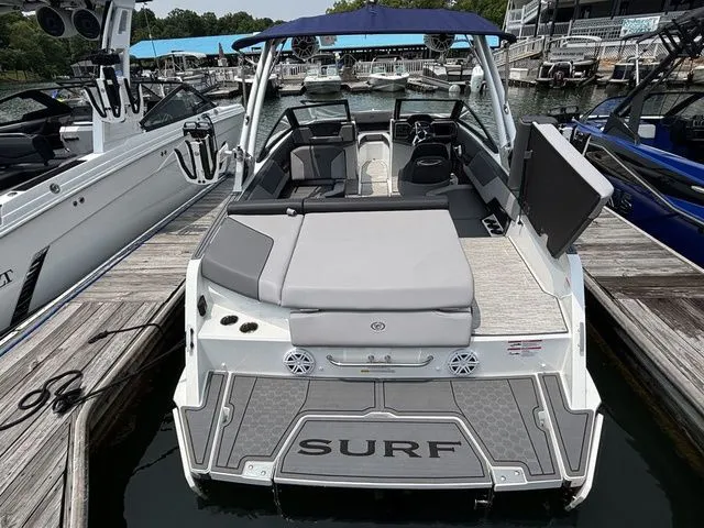 Slide: The Image of Cobalt CS23 Surf 2025 - 4