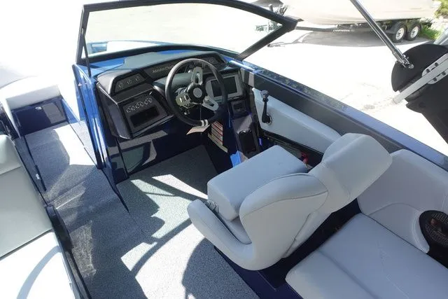 Slide: The Image of MasterCraft NXT21 2024 - 11