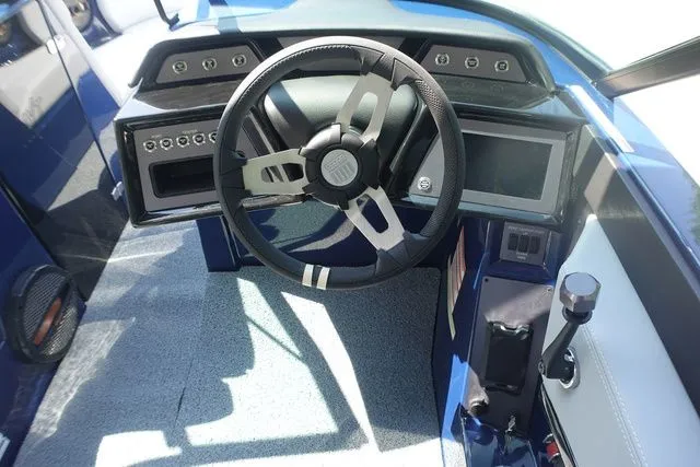 Slide: The Image of MasterCraft NXT21 2024 - 12