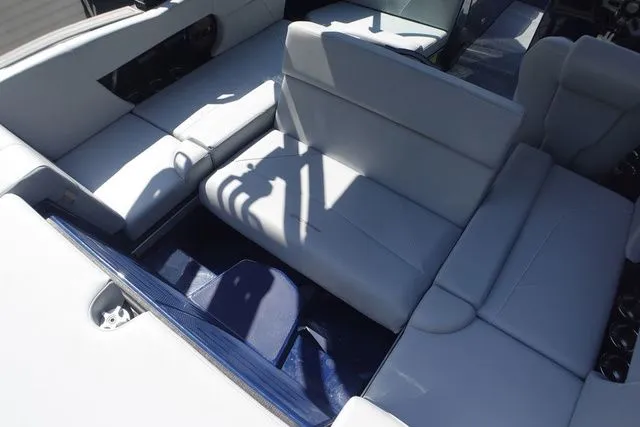 Slide: The Image of MasterCraft NXT21 2024 - 14