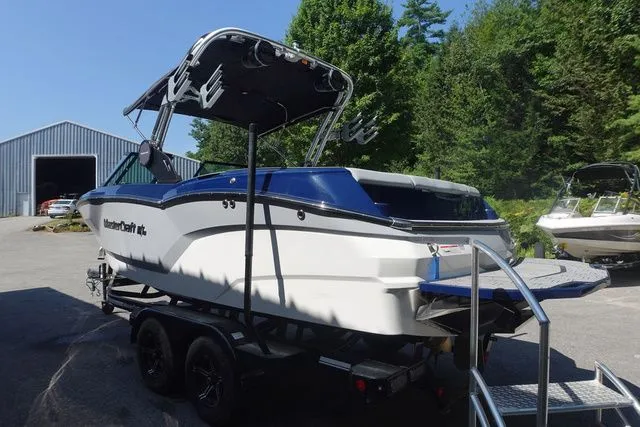 Slide: The Image of MasterCraft NXT21 2024 - 5