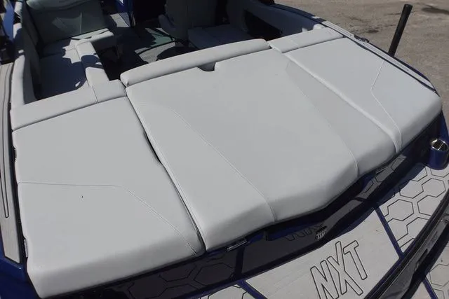 Slide: The Image of MasterCraft NXT21 2024 - 8