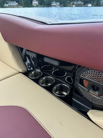 Slide: The Image of MasterCraft NXT23 2024 - 15