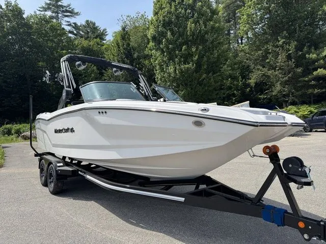 Slide: The Image of MasterCraft NXT24 2024 - 1