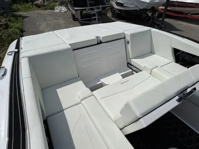 Slide: The Image of MasterCraft NXT24 2024 - 11