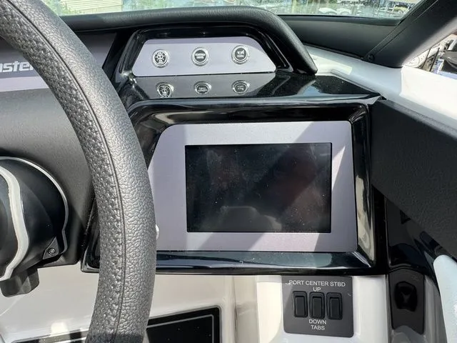 Slide: The Image of MasterCraft NXT24 2024 - 21