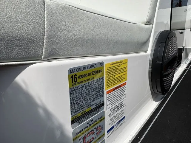 Slide: The Image of MasterCraft NXT24 2024 - 23