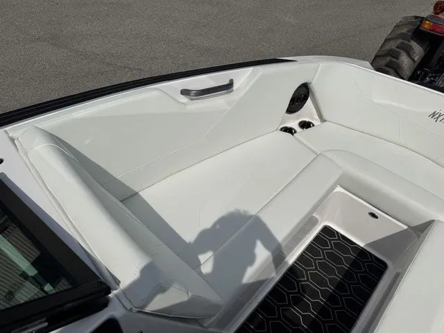 Slide: The Image of MasterCraft NXT24 2024 - 27