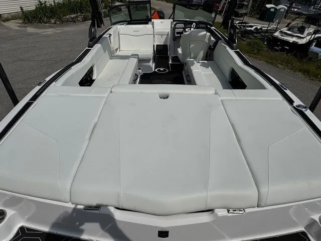 Slide: The Image of MasterCraft NXT24 2024 - 9