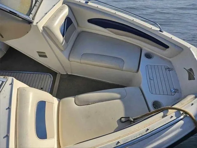 Slide: The Image of Stingray 190LS/LX 2002 - 4