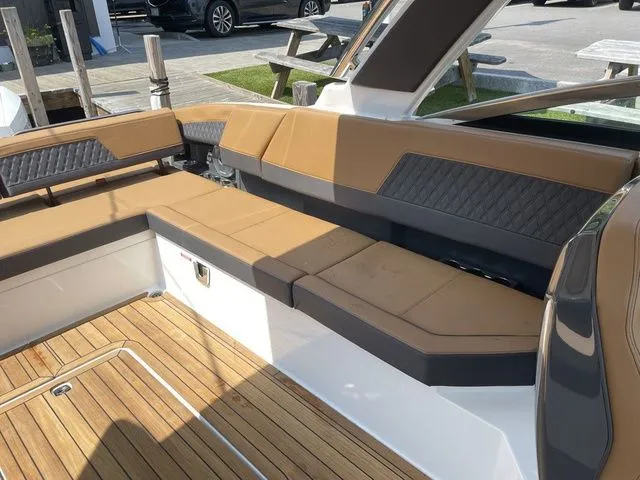 Slide: The Image of Cobalt R33 2023 - 14