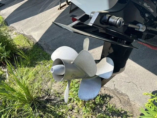 Slide: The Image of Chaparral 23 SSi 2024 - 4