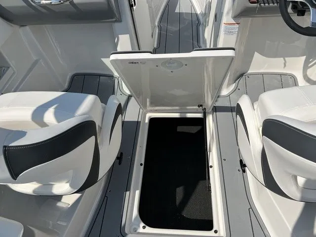 Slide: The Image of Chaparral 23 SSi 2024 - 9