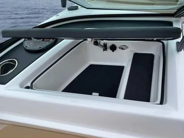 Slide: The Image of MasterCraft XT22 T 2023 - 18