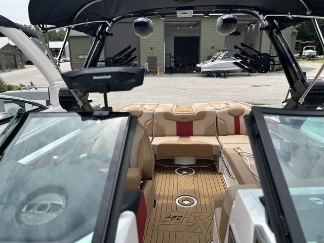 Slide: The Image of MasterCraft XT22 T 2023 - 22