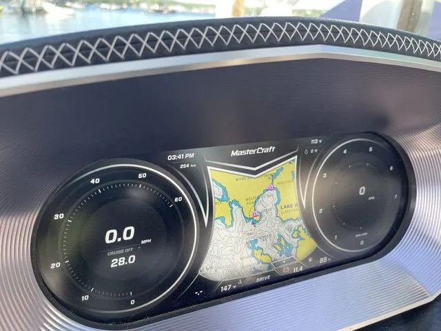 Slide: The Image of MasterCraft X24 2019 - 14