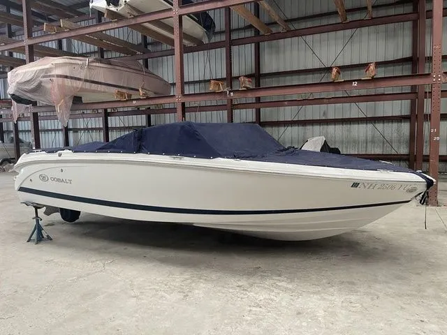 Slide: The Image of Cobalt 200S 2016 - 17