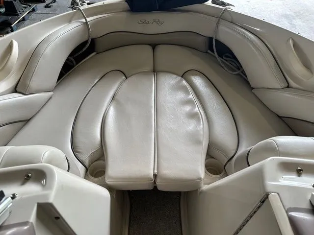 Slide: The Image of Sea Ray 220 Bow Rider 2003 - 5
