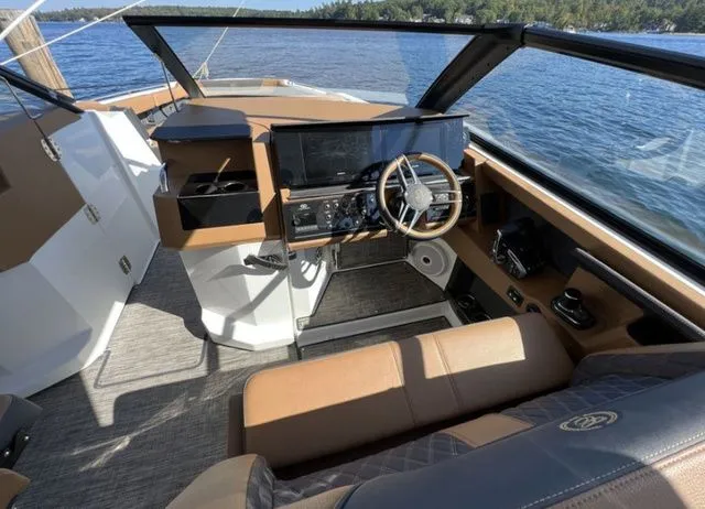 Slide: The Image of Cobalt R35 Outboard 2024 - 13