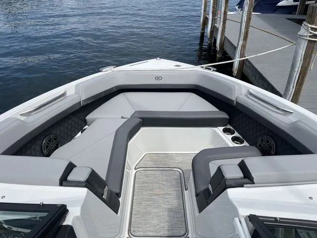 Slide: The Image of Cobalt R6 2024 - 10