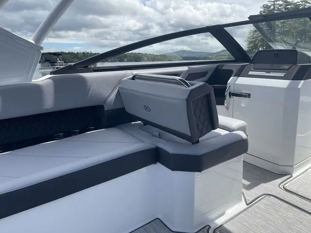 Slide: The Image of Cobalt R8 2025 - 21