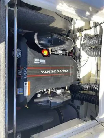 Slide: The Image of 2015 Four Winns H230 boat engine, Volvo Penta V8 300 horsepower. - 14
