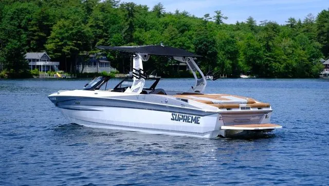 Slide: The Image of Supreme S240 2023 - 4