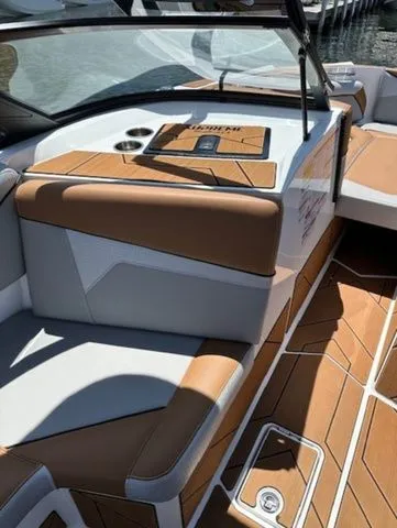 Slide: The Image of Supreme S240 2023 - 9