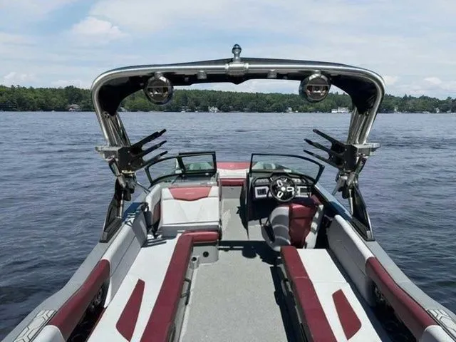 Slide: The Image of MasterCraft NXT24 2022 - 2