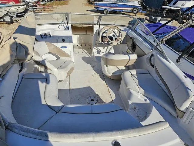 Slide: The Image of Four Winns 204 Funship 2006 - 3